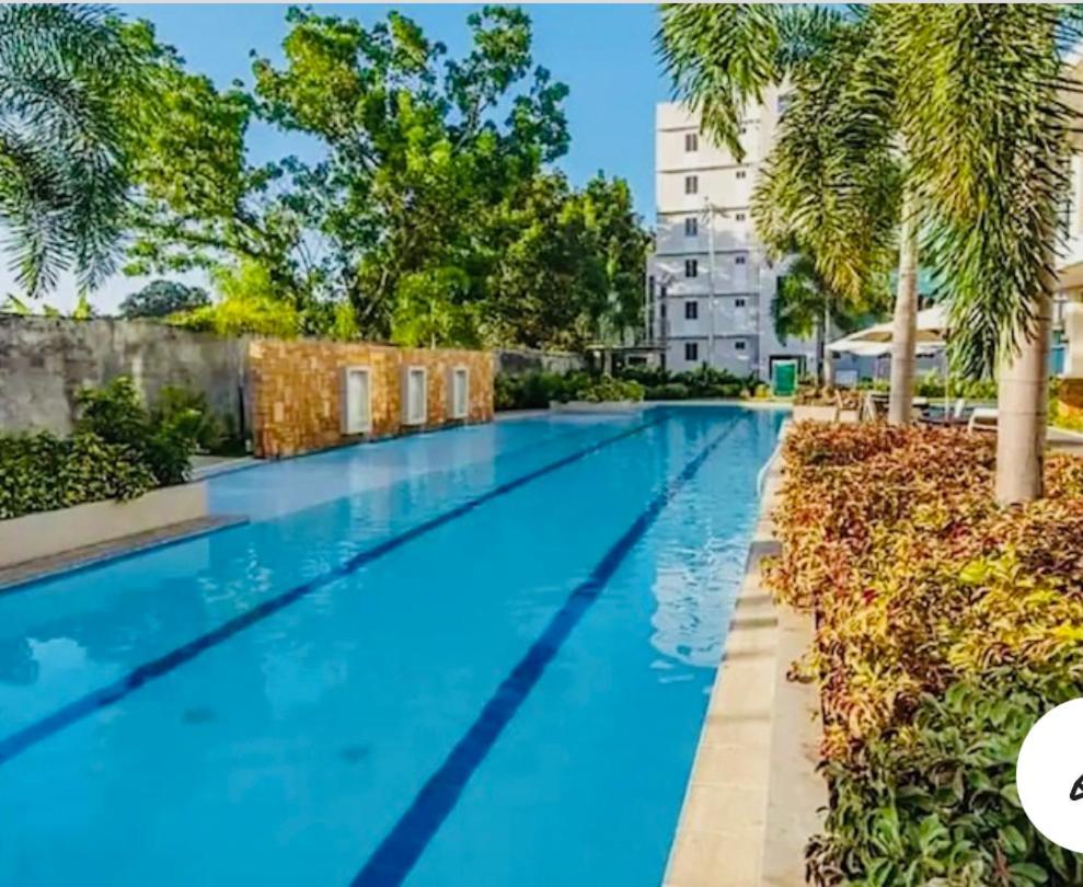 8 Spatial Condominium Davao Luaran gambar
